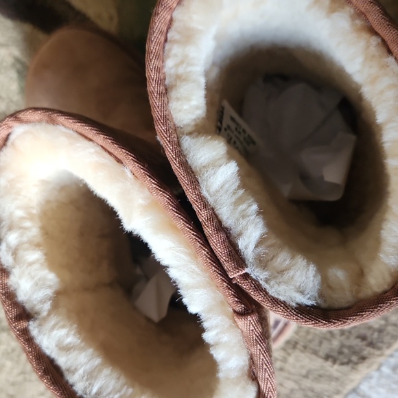 UGG Tan Suede Shearling Boots - Picture 5 of 6
